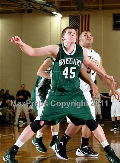 Thumbnail 2 in Bishop Brossart vs. Clay County (Lloyd Memorial Classic) photogallery.