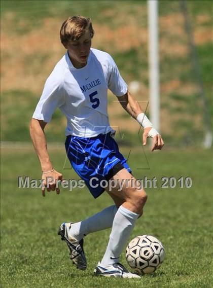 Thumbnail 2 in McCallie vs Knoxville Catholic (Bearden Invitational Tournament) photogallery.