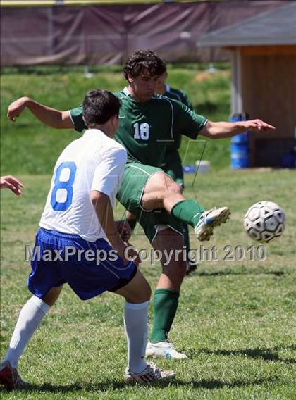 Thumbnail 2 in McCallie vs Knoxville Catholic (Bearden Invitational Tournament) photogallery.
