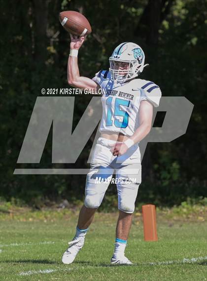 Thumbnail 2 in Reicher Catholic @ Grace Prep photogallery.