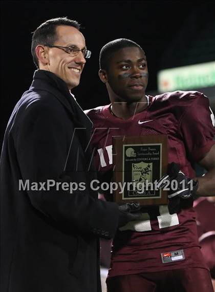 Thumbnail 3 in McQuaid Jesuit vs. Aquinas Institute (Section 5 Class A Final) photogallery.