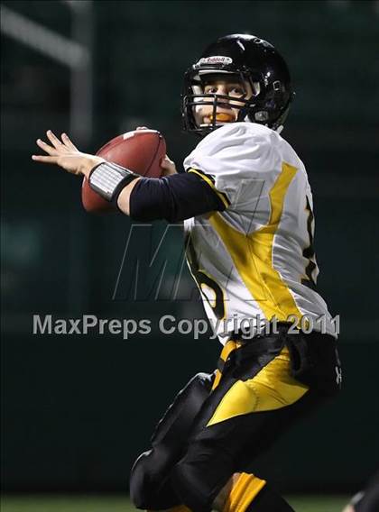 Thumbnail 2 in McQuaid Jesuit vs. Aquinas Institute (Section 5 Class A Final) photogallery.