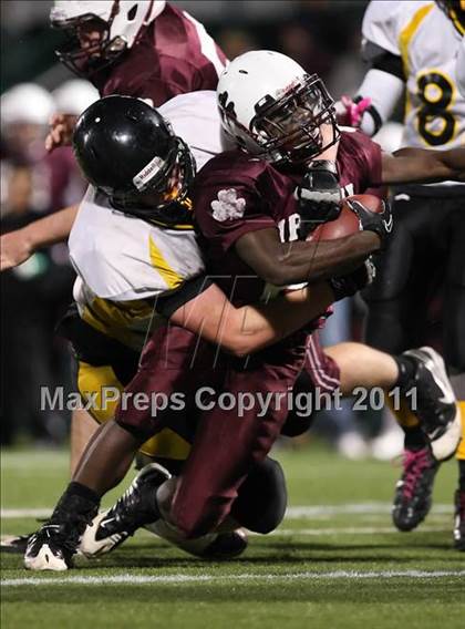 Thumbnail 3 in McQuaid Jesuit vs. Aquinas Institute (Section 5 Class A Final) photogallery.