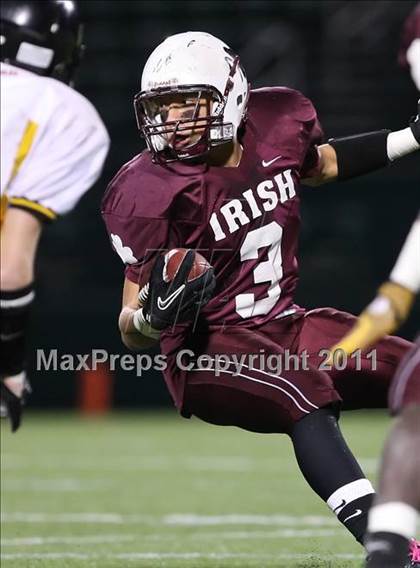 Thumbnail 2 in McQuaid Jesuit vs. Aquinas Institute (Section 5 Class A Final) photogallery.