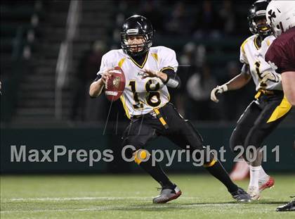 Thumbnail 2 in McQuaid Jesuit vs. Aquinas Institute (Section 5 Class A Final) photogallery.