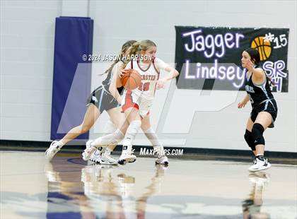 Thumbnail 2 in Como-Pickton vs. Muenster photogallery.