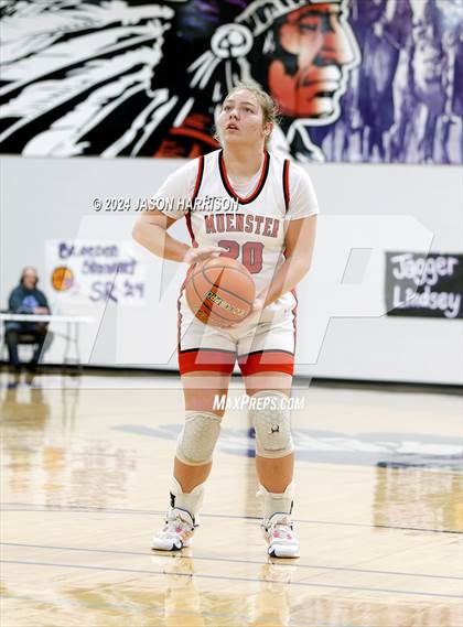 Thumbnail 2 in Como-Pickton vs. Muenster photogallery.