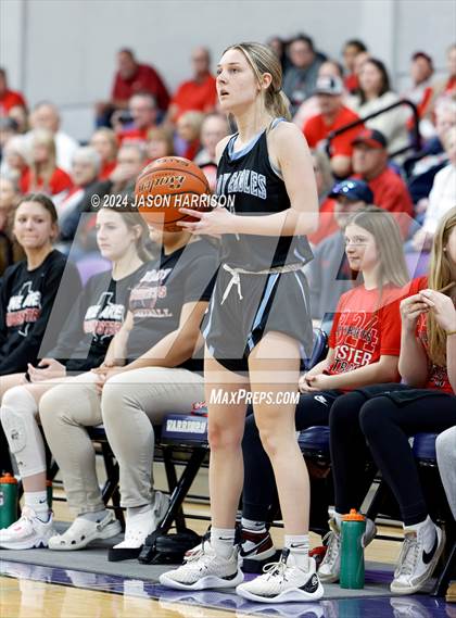 Thumbnail 1 in Como-Pickton vs. Muenster photogallery.
