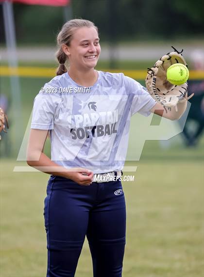 Thumbnail 2 in Pleasant Valley vs Williamsburg (Rick Doran Classic) photogallery.