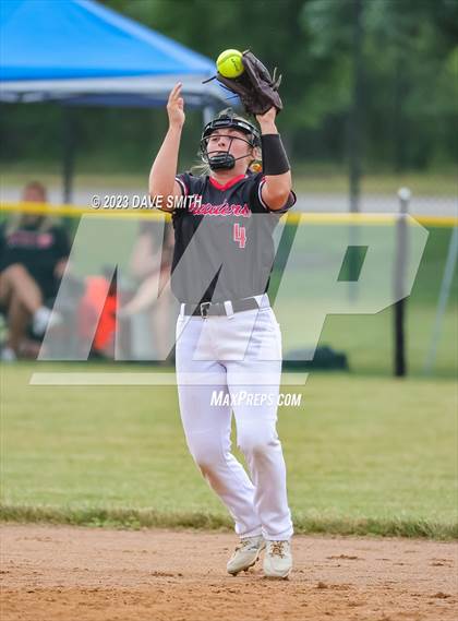 Thumbnail 2 in Pleasant Valley vs Williamsburg (Rick Doran Classic) photogallery.