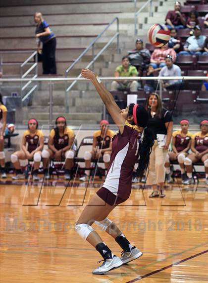 Thumbnail 3 in Harlandale @ Uvalde photogallery.
