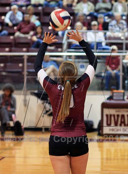 Thumbnail 3 in Harlandale @ Uvalde photogallery.