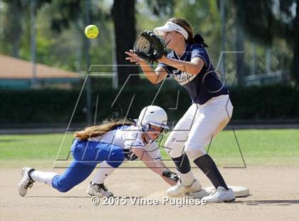 Thumbnail 2 in Crescenta Valley @ Burbank photogallery.
