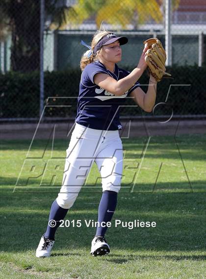 Thumbnail 3 in Crescenta Valley @ Burbank photogallery.