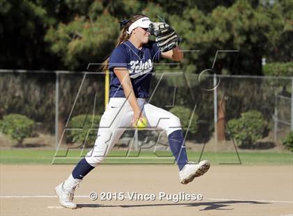 Thumbnail 1 in Crescenta Valley @ Burbank photogallery.