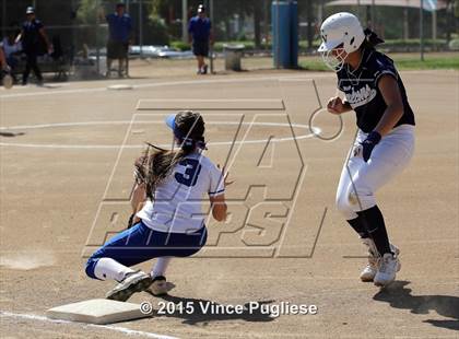 Thumbnail 2 in Crescenta Valley @ Burbank photogallery.