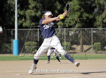 Thumbnail 3 in Crescenta Valley @ Burbank photogallery.