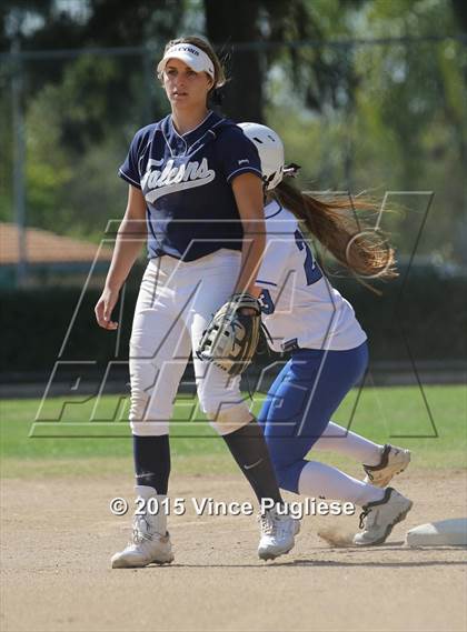 Thumbnail 1 in Crescenta Valley @ Burbank photogallery.