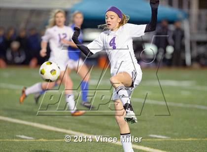Thumbnail 3 in Seattle Prep vs Sumner (WIAA 3A 1st Round) photogallery.