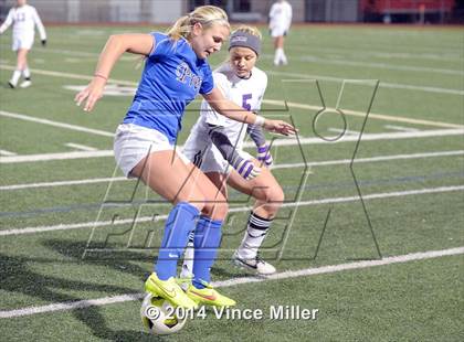 Thumbnail 3 in Seattle Prep vs Sumner (WIAA 3A 1st Round) photogallery.