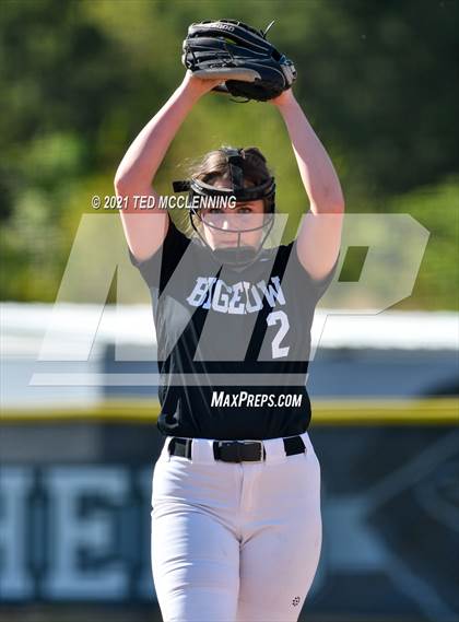 Thumbnail 1 in Bigelow vs South Side (Bee Branch) photogallery.