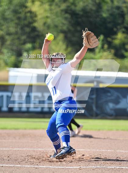 Thumbnail 1 in Bigelow vs South Side (Bee Branch) photogallery.