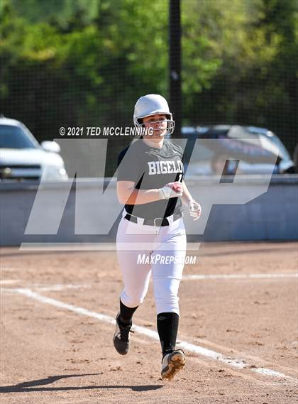 Thumbnail 2 in Bigelow vs South Side (Bee Branch) photogallery.