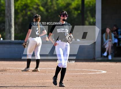 Thumbnail 2 in Bigelow vs South Side (Bee Branch) photogallery.