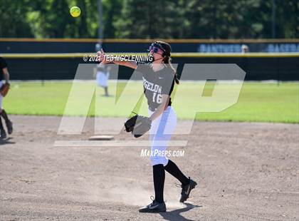 Thumbnail 3 in Bigelow vs South Side (Bee Branch) photogallery.