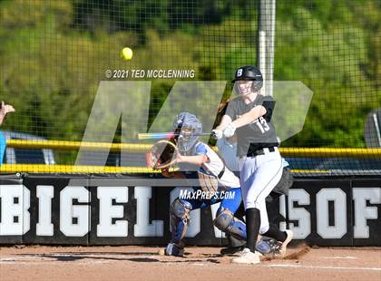 Thumbnail 2 in Bigelow vs South Side (Bee Branch) photogallery.