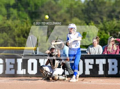 Thumbnail 2 in Bigelow vs South Side (Bee Branch) photogallery.