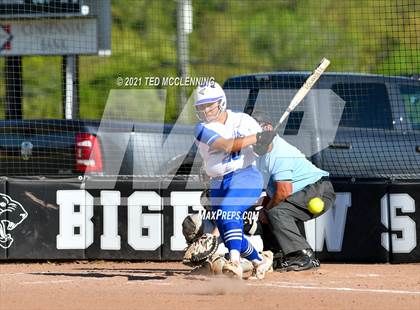 Thumbnail 3 in Bigelow vs South Side (Bee Branch) photogallery.