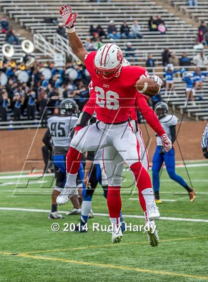 Thumbnail 3 in Katy vs. Westside (UIL 6A D2 Bi-District Playoff) photogallery.