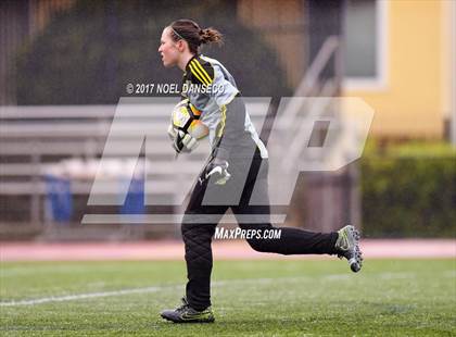 Thumbnail 3 in St. Ignatius vs. Sacred Heart Cathedral Prep photogallery.