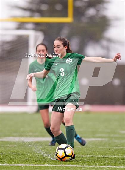 Thumbnail 3 in St. Ignatius vs. Sacred Heart Cathedral Prep photogallery.