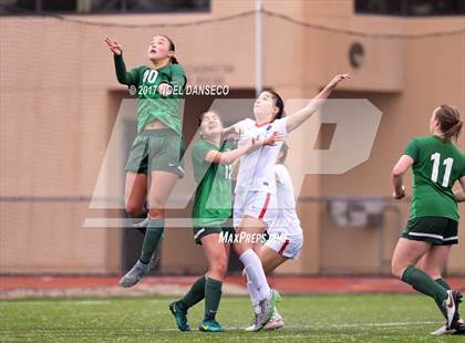 Thumbnail 1 in St. Ignatius vs. Sacred Heart Cathedral Prep photogallery.