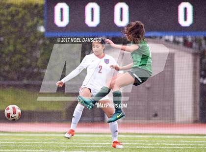 Thumbnail 1 in St. Ignatius vs. Sacred Heart Cathedral Prep photogallery.