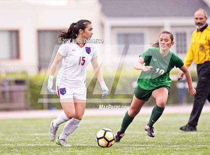 Thumbnail 3 in St. Ignatius vs. Sacred Heart Cathedral Prep photogallery.