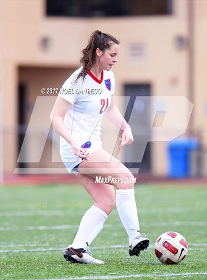 Thumbnail 1 in St. Ignatius vs. Sacred Heart Cathedral Prep photogallery.
