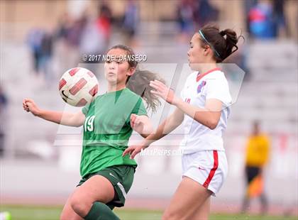 Thumbnail 1 in St. Ignatius vs. Sacred Heart Cathedral Prep photogallery.