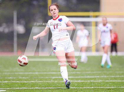 Thumbnail 2 in St. Ignatius vs. Sacred Heart Cathedral Prep photogallery.