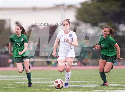 Thumbnail 3 in St. Ignatius vs. Sacred Heart Cathedral Prep photogallery.