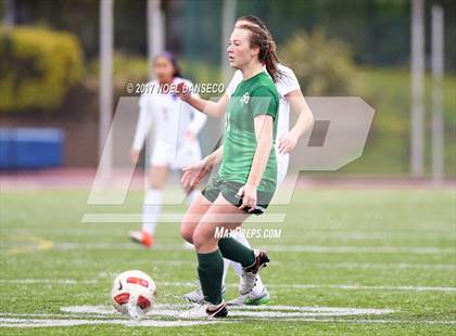 Thumbnail 2 in St. Ignatius vs. Sacred Heart Cathedral Prep photogallery.