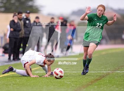 Thumbnail 1 in St. Ignatius vs. Sacred Heart Cathedral Prep photogallery.