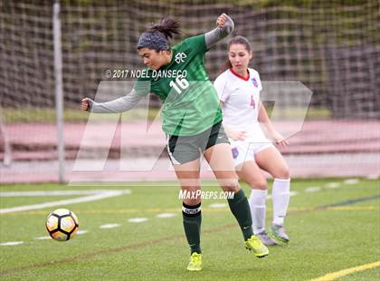Thumbnail 3 in St. Ignatius vs. Sacred Heart Cathedral Prep photogallery.