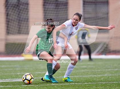 Thumbnail 2 in St. Ignatius vs. Sacred Heart Cathedral Prep photogallery.