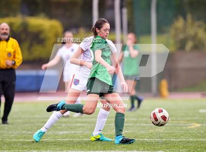 Thumbnail 3 in St. Ignatius vs. Sacred Heart Cathedral Prep photogallery.