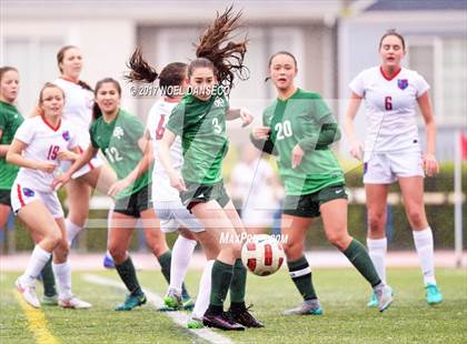 Thumbnail 3 in St. Ignatius vs. Sacred Heart Cathedral Prep photogallery.