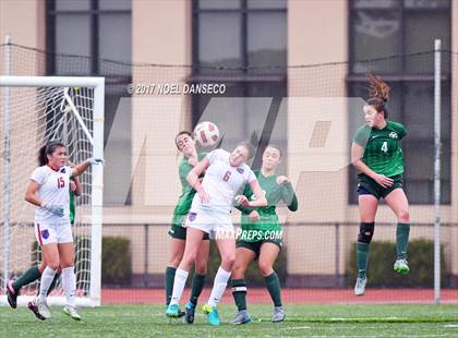 Thumbnail 3 in St. Ignatius vs. Sacred Heart Cathedral Prep photogallery.