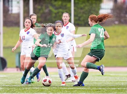 Thumbnail 1 in St. Ignatius vs. Sacred Heart Cathedral Prep photogallery.